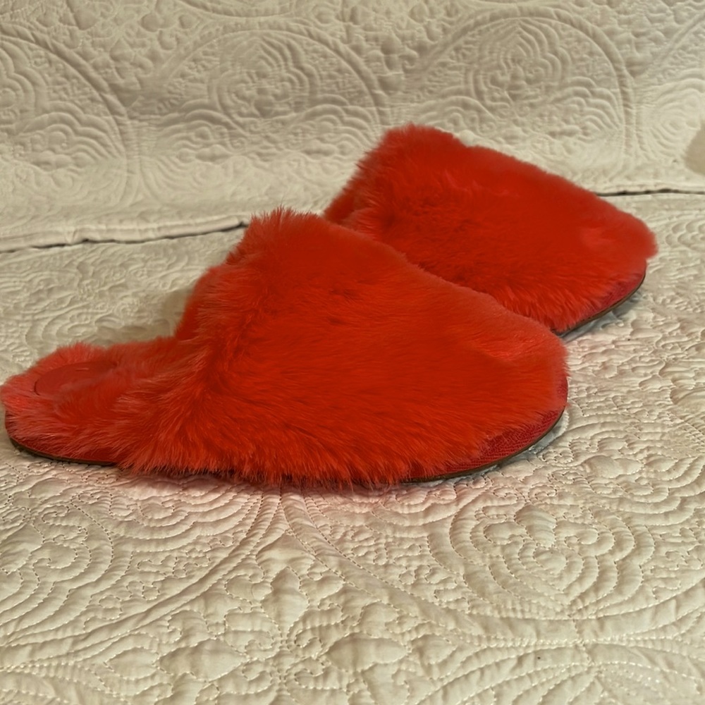 Anthropologie faux fur slide slipper,‎ size S/M
